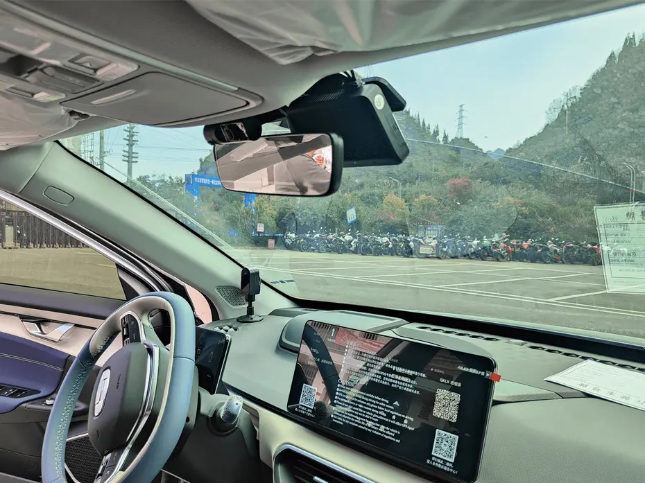 Which is best dash cam front and back