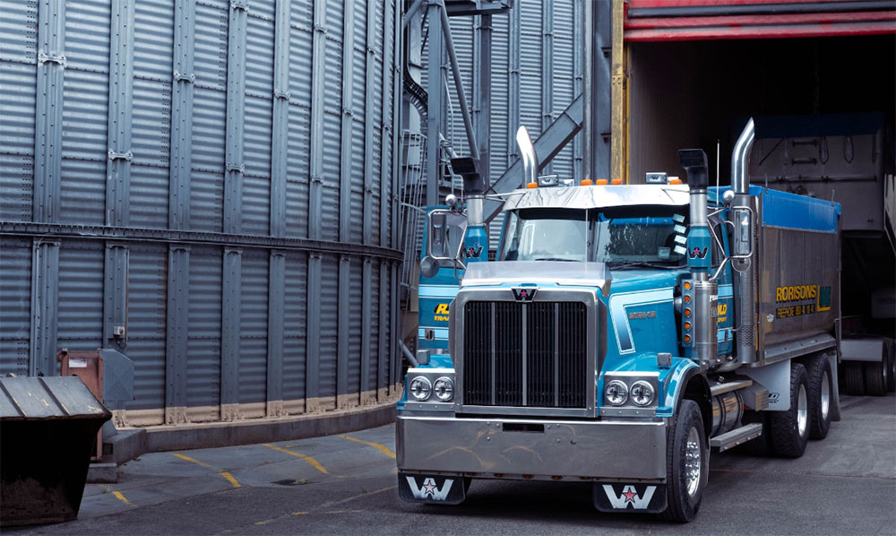 truck monitoring cameras